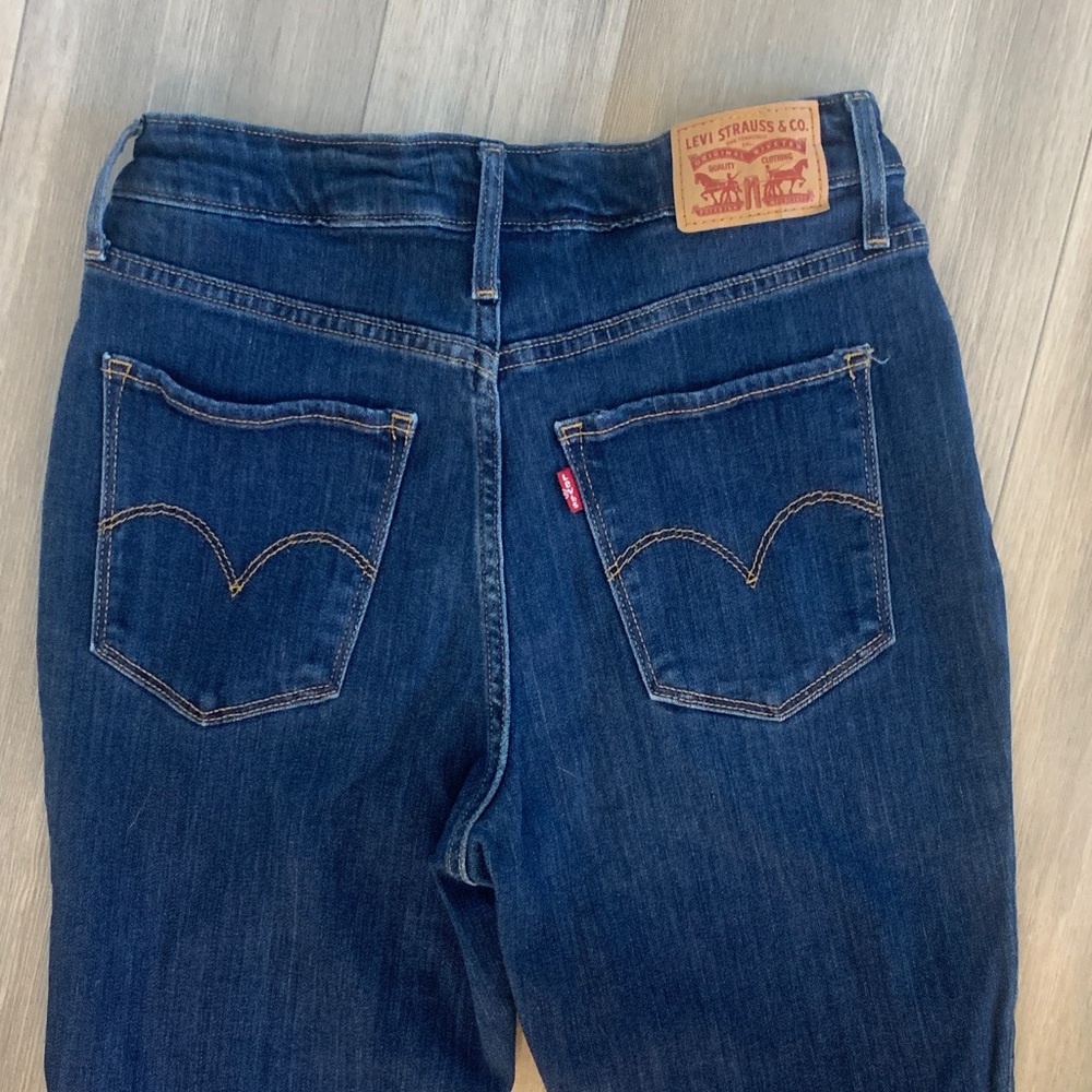 Levi's 721 High Rise Skinny Women's Dark Blue Wash Skinny Jeans W28 size 6